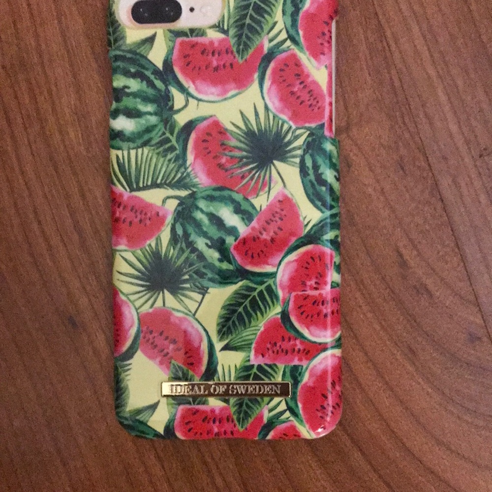 I phone 6,7,8, plus it’s a cute case